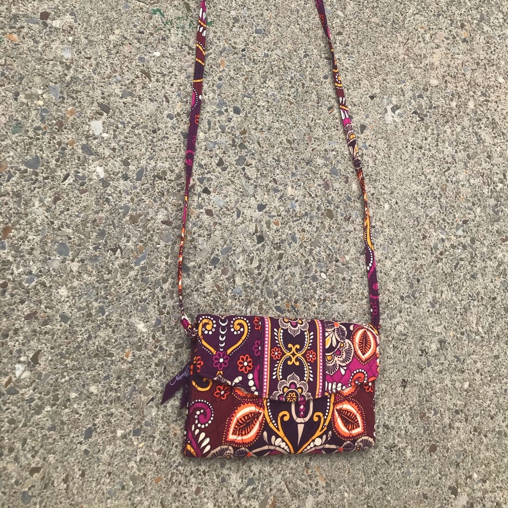 Vera Bradley crossbody bag.